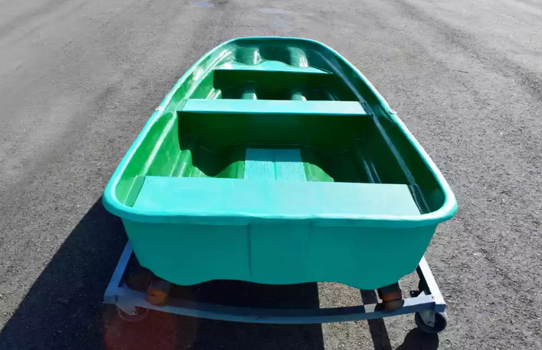 Стеклопластиковая лодка Старт (тримаран) в Новокузнецке