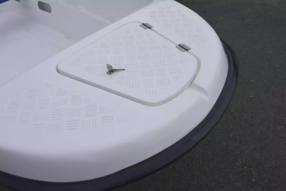 Стеклопластиковая лодка Пингвин New (тримаран) в Новокузнецке