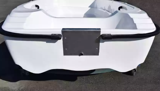 Стеклопластиковая лодка Пингвин (тримаран) в Новокузнецке