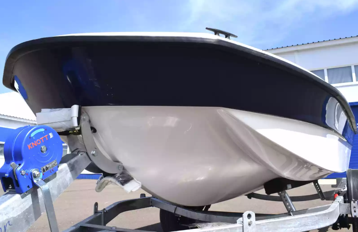 Стеклопластиковая лодка Wyatboat 430 тримаран в Новокузнецке