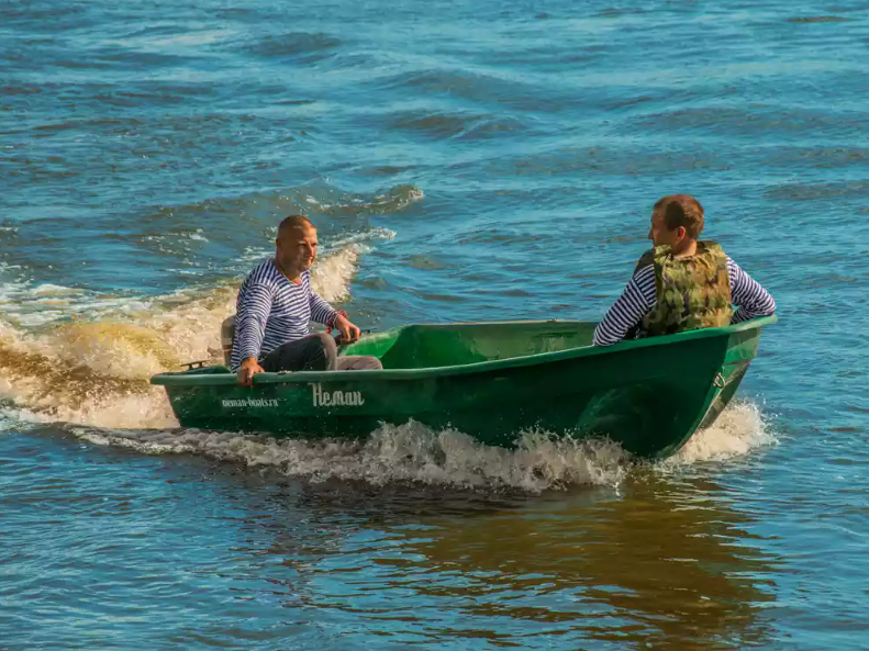 Стеклопластиковая лодка Neman-340 (тримаран) в Новокузнецке