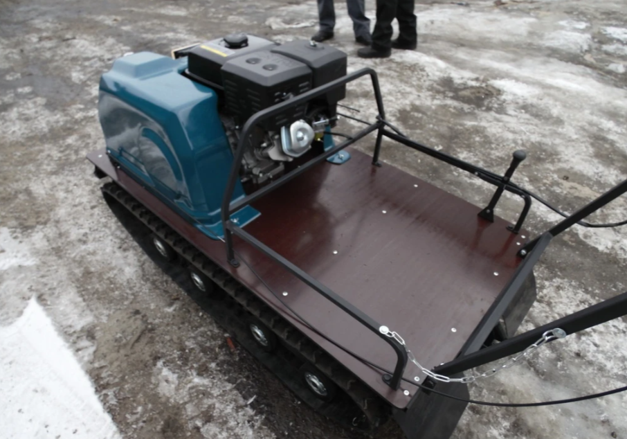 Мотобуксировщик AhtaR LR13 с реверс-вариатором Буран (задний ход) в Новокузнецке