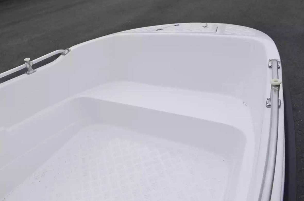 Стеклопластиковая лодка Пингвин New (тримаран) в Новокузнецке