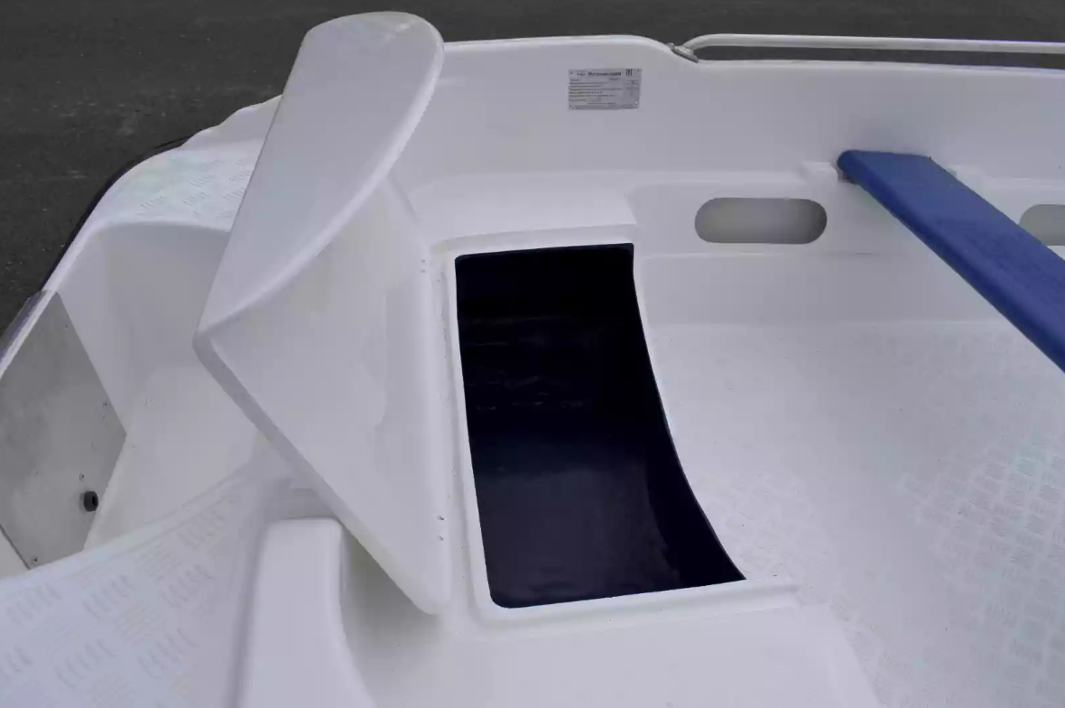 Стеклопластиковая лодка Пингвин New (тримаран) в Новокузнецке