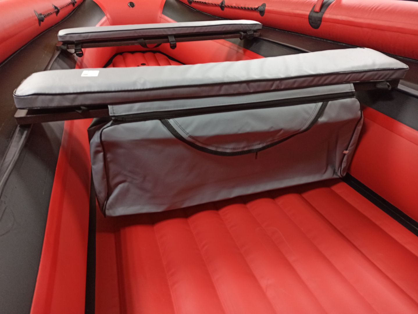 КОМПЛЕКТ МЯГКИХ НАКЛАДОК С СУМКОЙ ДЛЯ ЛОДОК 110Х20 СЕРЫЙ в Новокузнецке