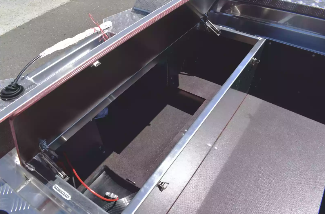 Алюминиевая лодка Wyatboat-390 DCM в Новокузнецке