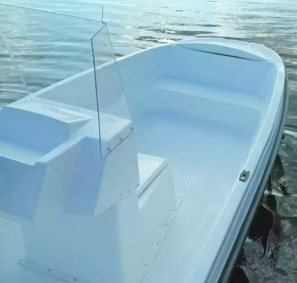 Стеклопластиковая лодка Пингвин с консолью (тримаран) в Новокузнецке