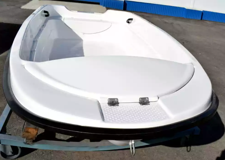 Стеклопластиковая лодка Пингвин (тримаран) в Новокузнецке