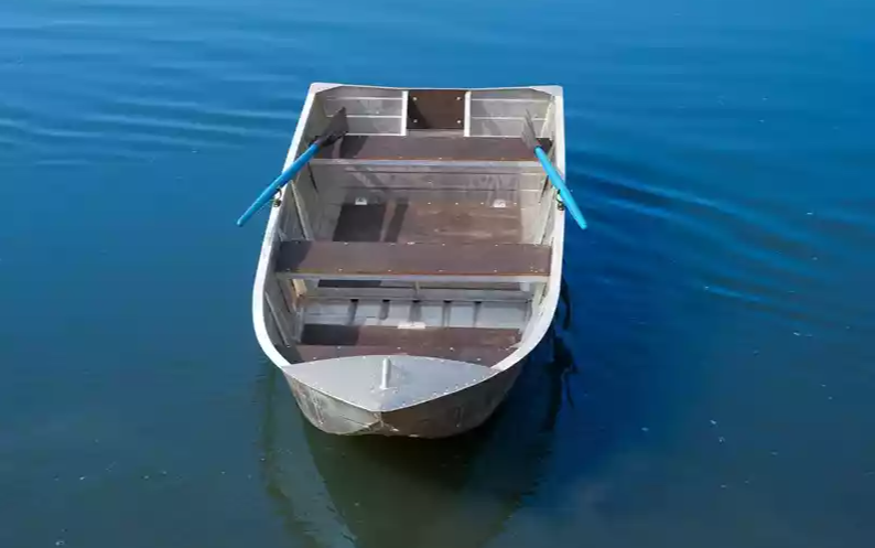 Алюминиевая лодка Вятка-Профи 37 в Новокузнецке