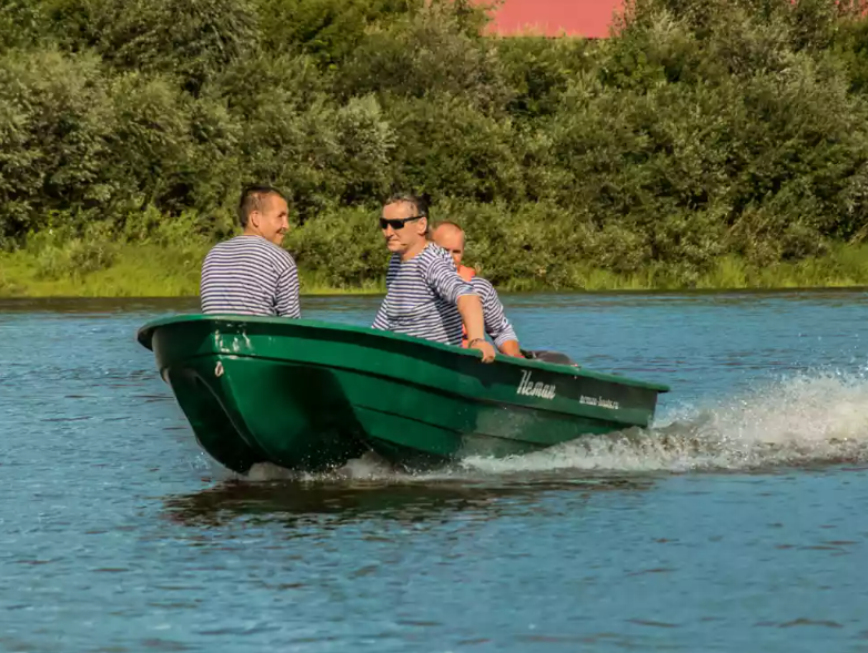 Стеклопластиковая лодка Neman-340 (тримаран) в Новокузнецке