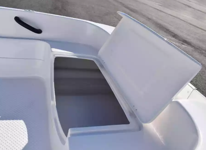 Стеклопластиковая лодка Пингвин (тримаран) в Новокузнецке