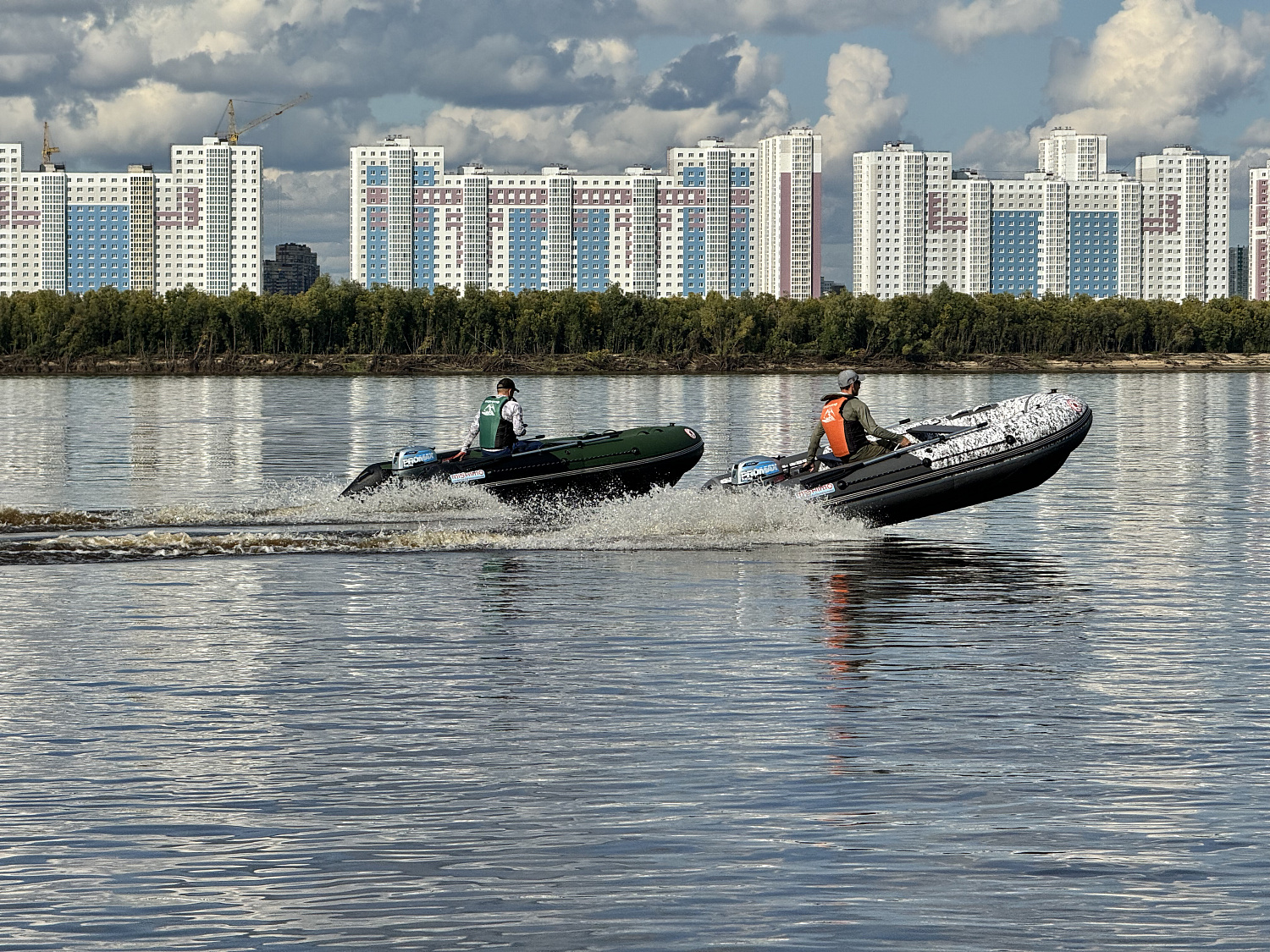 Лодка MISHIMO BIG FLOOR 440 в Новокузнецке