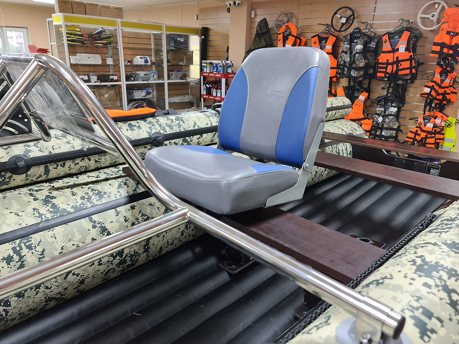 КРЕСЛО МЯГКОЕ РАСКЛАДНОЕ С ПОВОРОТНЫМ МЕХАНИЗМОМ ДЛЯ ЛОДОК в Новокузнецке