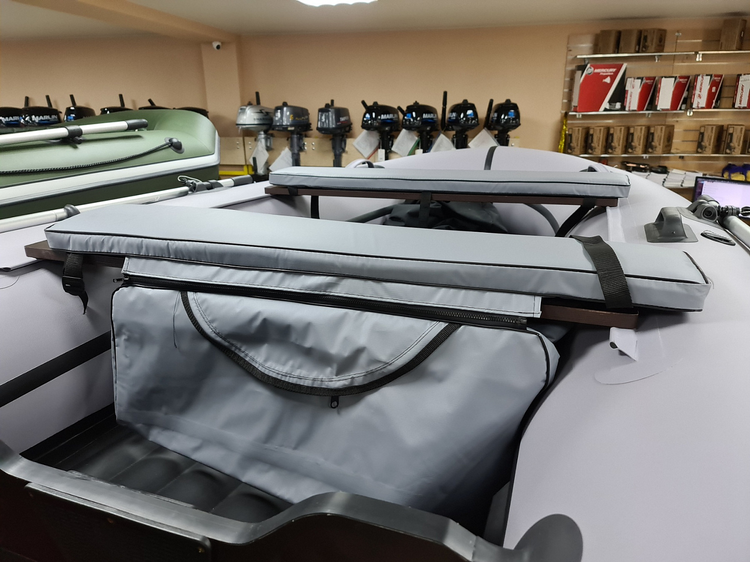 КОМПЛЕКТ МЯГКИХ НАКЛАДОК С СУМКОЙ ДЛЯ ЛОДОК 110Х20 СЕРЫЙ в Новокузнецке