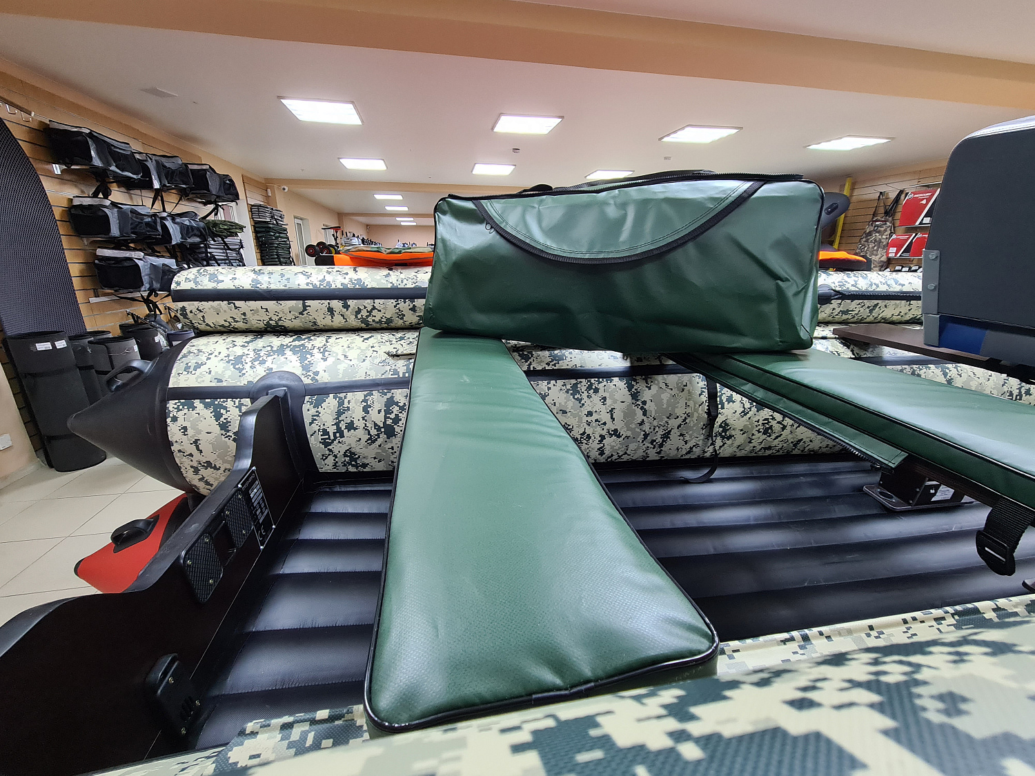 КОМПЛЕКТ МЯГКИХ НАКЛАДОК С СУМКОЙ ДЛЯ ЛОДОК 110Х20 ЗЕЛЕНЫЙ в Новокузнецке