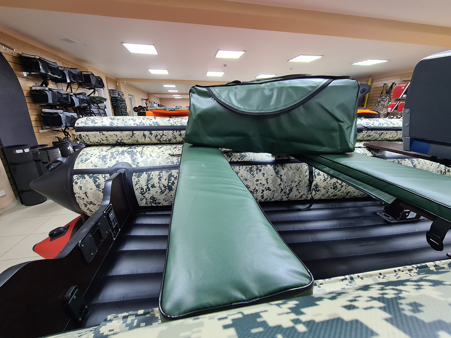 КОМПЛЕКТ МЯГКИХ НАКЛАДОК С СУМКОЙ ДЛЯ ЛОДОК 110Х20 ЗЕЛЕНЫЙ в Новокузнецке